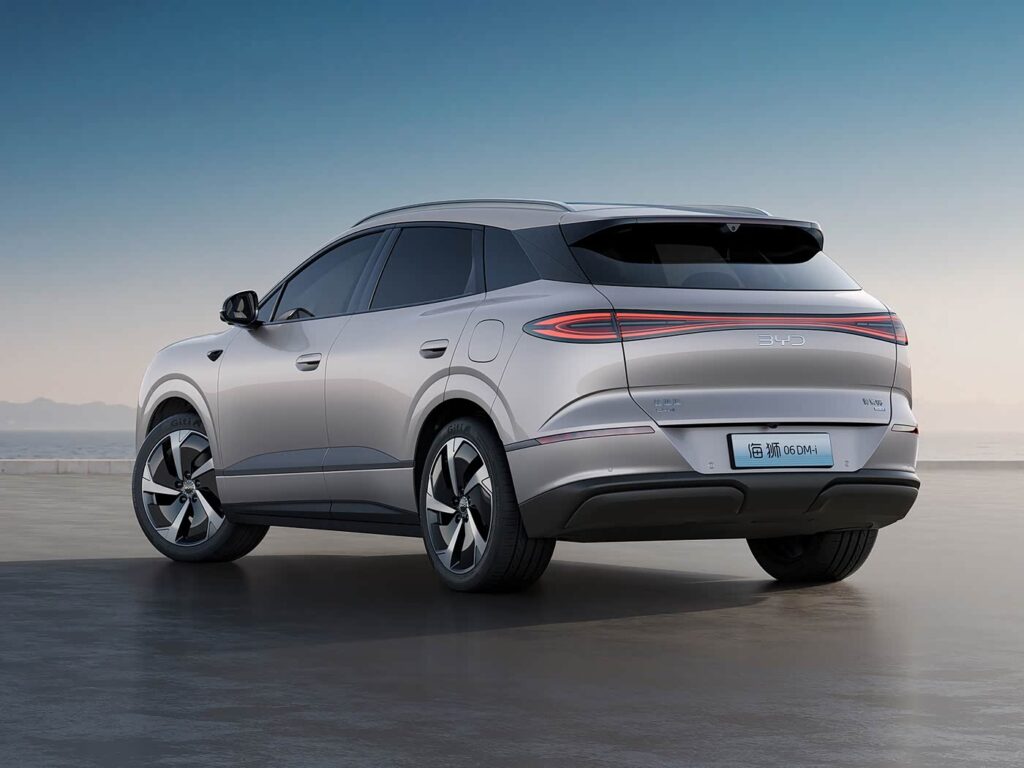 DominantColor=#687884